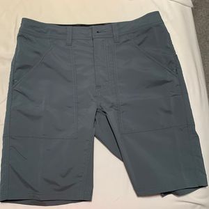 NWOT Patagonia Men's Quandary Shorts - 10"
